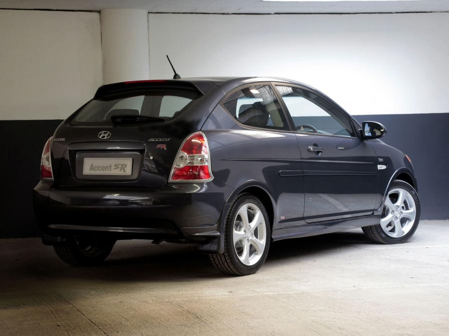  Hyundai Accent SR 3-Door 2008 года  (фото 5 из 8)